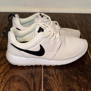 Women’s Nike Roshe White Sneakers with Black Swoosh